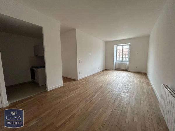 Appartement à louer 3 pièces 66.61m² Dole (39100)