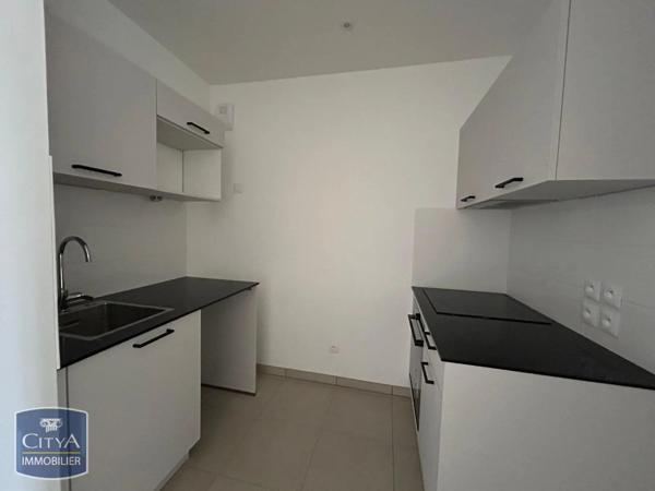 Appartement à louer 3 pièces 66.61m² Dole (39100)