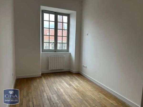 Appartement à louer 3 pièces 66.61m² Dole (39100)