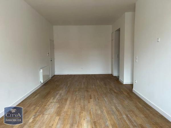 Appartement à louer 3 pièces 66.61m² Dole (39100)