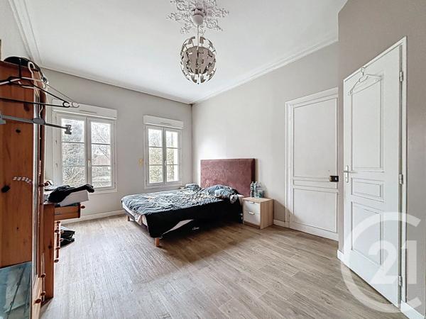 Maison à vendre  6 pièces - 178,77 m 2   SOTTEVILLE LES ROUEN  - 76