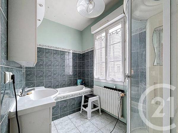 Maison à vendre  6 pièces - 178,77 m 2   SOTTEVILLE LES ROUEN  - 76
