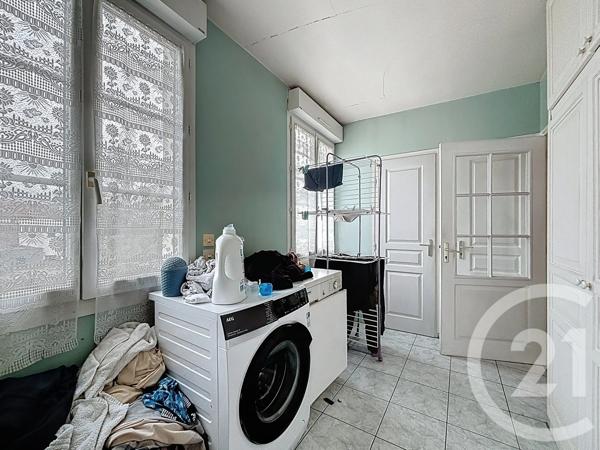 Maison à vendre  6 pièces - 178,77 m 2   SOTTEVILLE LES ROUEN  - 76
