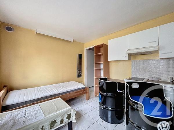 Maison à vendre  6 pièces - 178,77 m 2   SOTTEVILLE LES ROUEN  - 76