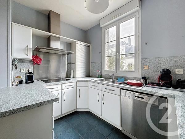 Maison à vendre  6 pièces - 178,77 m 2   SOTTEVILLE LES ROUEN  - 76