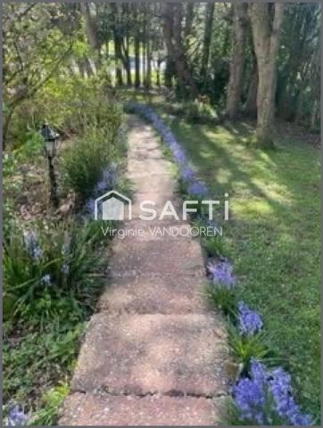 Un écrin de verdure avec vie de plain-pied