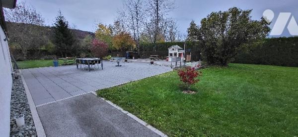 Ancienne ferme rénovée de 267 m² sur terrain arboré de 3043 m²