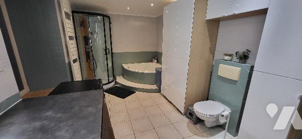 Ancienne ferme rénovée de 267 m² sur terrain arboré de 3043 m²