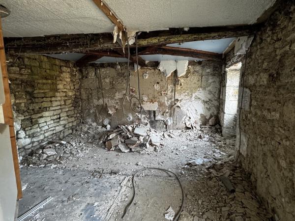 Immeuble à usage d'habitation et commercial