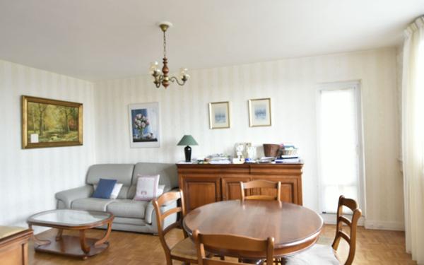Appartement à vendre    4 pièces • 69,39 m2 Pierre-Bénite