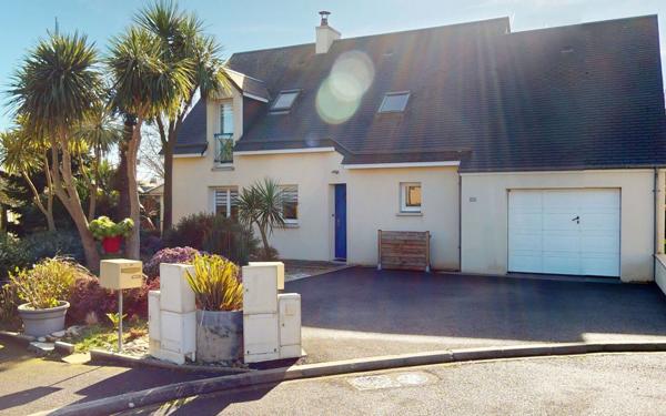 Maison à vendre    5 pièces •  Querqueville