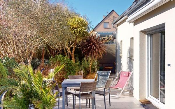 Maison à vendre    5 pièces •  Querqueville