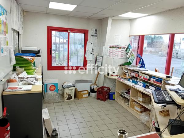 Local Commercial - 900 m²