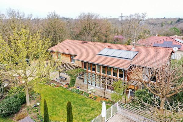 Maison Neyron 10 pièce(s) 312 m2