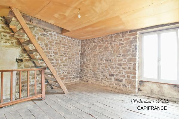Ancien corps de ferme en pierre à vendre avec plusieurs bâtiments à Pleine-Fougères (35) en Bretagne en Baie du Mont Saint Michel