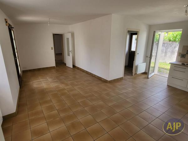 Location maison Sainte Pazanne : 800 € - AJP Immobilier Sainte-Pazanne