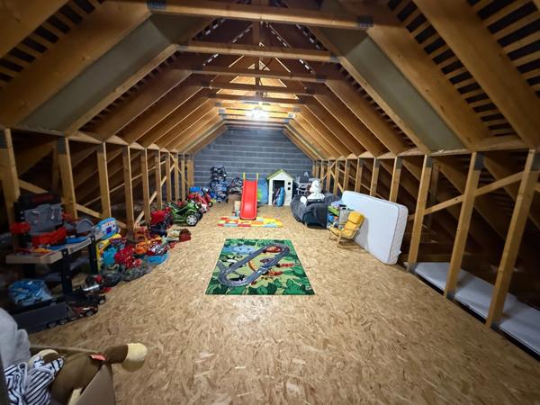 Superbe villa de plain pied avec combles aménageables