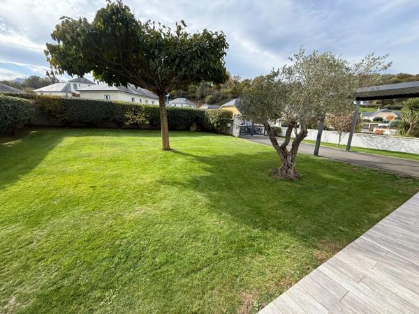 Superbe villa de plain pied avec combles aménageables