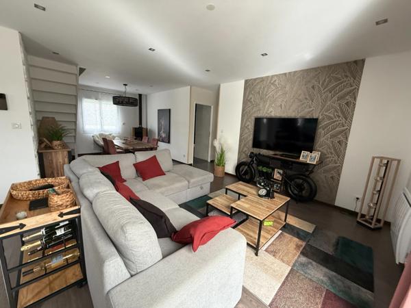 Superbe villa de plain pied avec combles aménageables