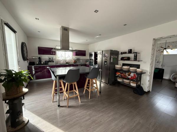 Superbe villa de plain pied avec combles aménageables