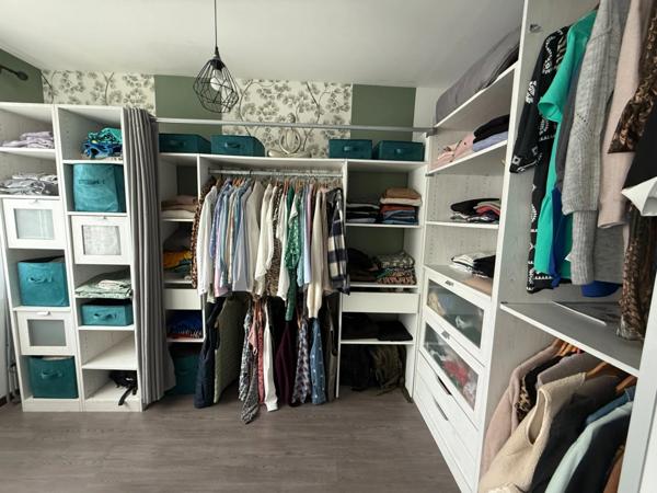 Superbe villa de plain pied avec combles aménageables