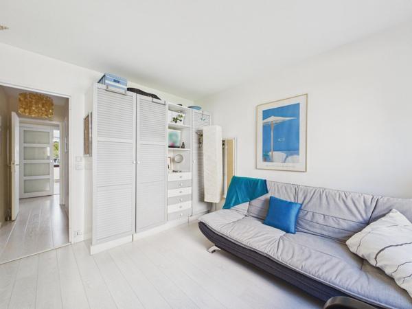 3 Pièces lumineux avec balcons et box