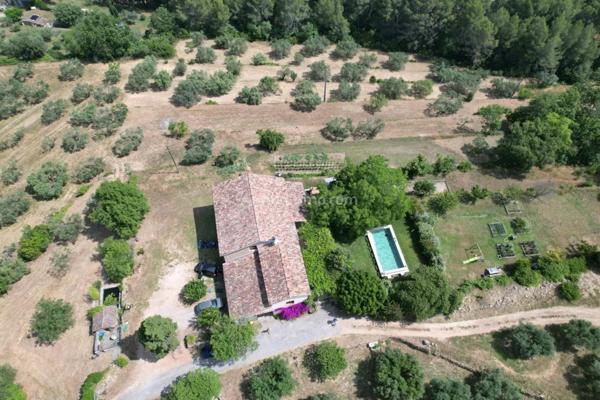 Vente Propriété 8 pièces 240 m2 à Draguignan