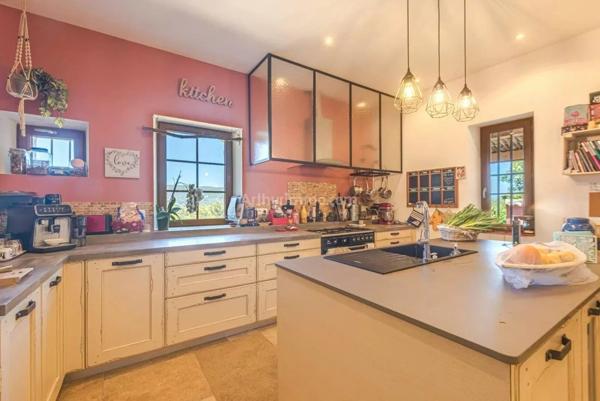 Vente Propriété 8 pièces 240 m2 à Draguignan