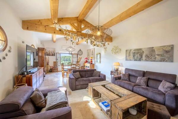 Vente Propriété 8 pièces 240 m2 à Draguignan
