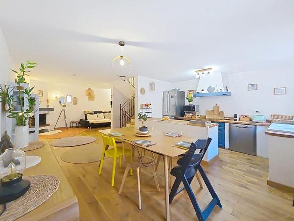 Maison de village - 130 m², au calme, vue sur les toits et le Coudon