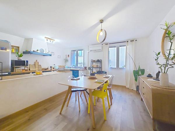 Maison de village - 130 m², au calme, vue sur les toits et le Coudon