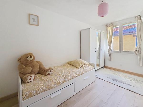 Maison de village - 130 m², au calme, vue sur les toits et le Coudon