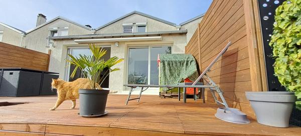 Maison bénéficiant d'une terrasse avec une superbe vue à Etampes, 3 chambres, jardin et garage