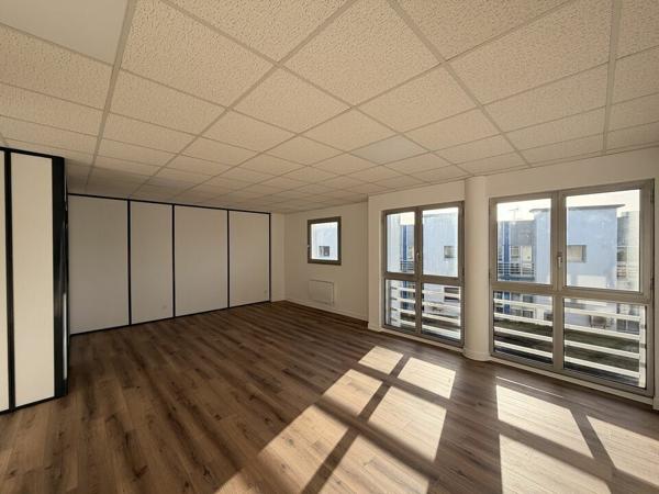 A VENDRE IMMEUBLE DE BUREAUX DE 1010M² - POITIERS TECHNOPOLE DU FUTUROSCOPE