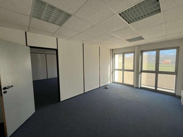 A VENDRE IMMEUBLE DE BUREAUX DE 1010M² - POITIERS TECHNOPOLE DU FUTUROSCOPE