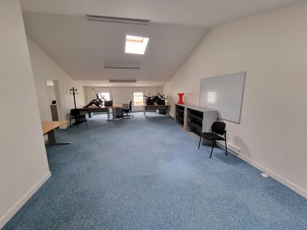OPPORTUNITÉ RARE – BUREAUX TOUT ÉQUIPÉS PROCHE BD DE L'EUROPE