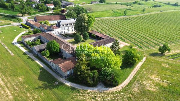 Un domaine de caractère au potentiel de maison d’hôtes rare — Au cœur du pays du Cognac