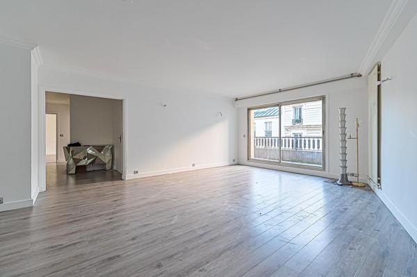 94160 - SAINT MANDE CENTRE - Bel appartement - Grand balcon - 2 Parkings