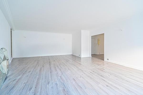 94160 - SAINT MANDE CENTRE - Bel appartement - Grand balcon - 2 Parkings