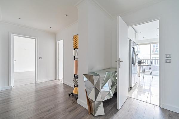 94160 - SAINT MANDE CENTRE - Bel appartement - Grand balcon - 2 Parkings