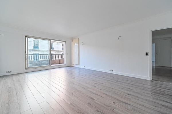 94160 - SAINT MANDE CENTRE - Bel appartement - Grand balcon - 2 Parkings
