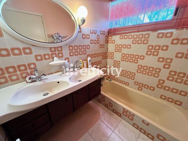 Maison 9 pièces - 380 m² Exclusivité efficity