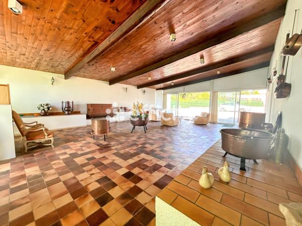 Maison 9 pièces - 380 m² Exclusivité efficity