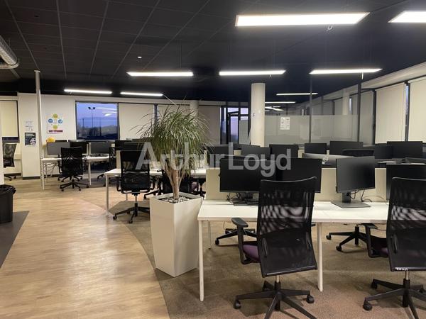 Bureaux à vendre ou à louer à Douai proche gare avec fibre optique