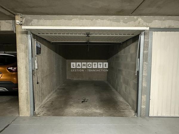 Parking à vendre 14 m²