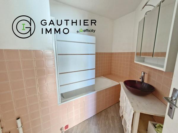 Appartement
         3 pièces
        - 57 m² 400 000 € *