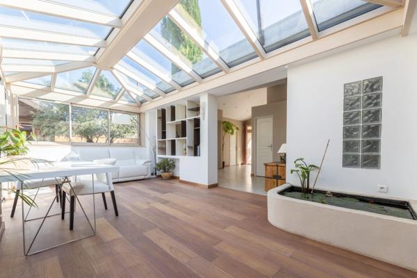 La villa Lagon - villa de plain pied de plus de 270 m2 sur un terrain paysagé de 2400 m2 avec piscine