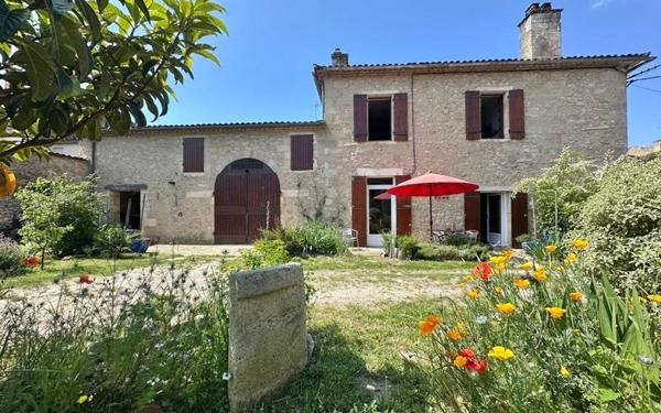 Maison à vendre    6 pièces •  Preignac