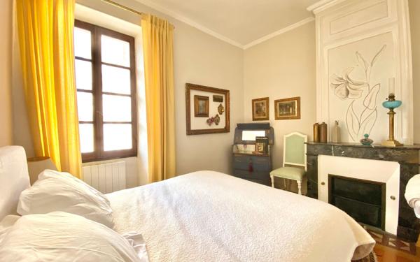 Maison à vendre    6 pièces •  Preignac