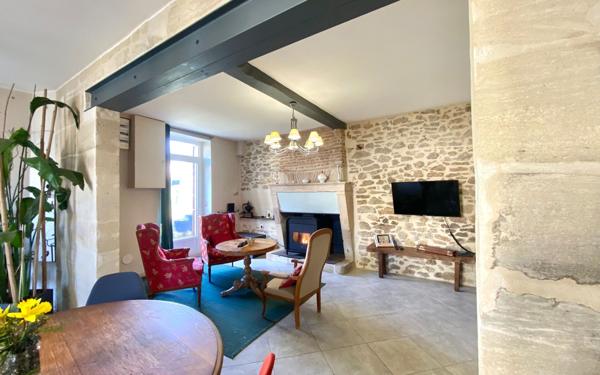 Maison à vendre    6 pièces •  Preignac